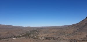 Teekloof Pass between Fraserurg and Leeu Gamka
