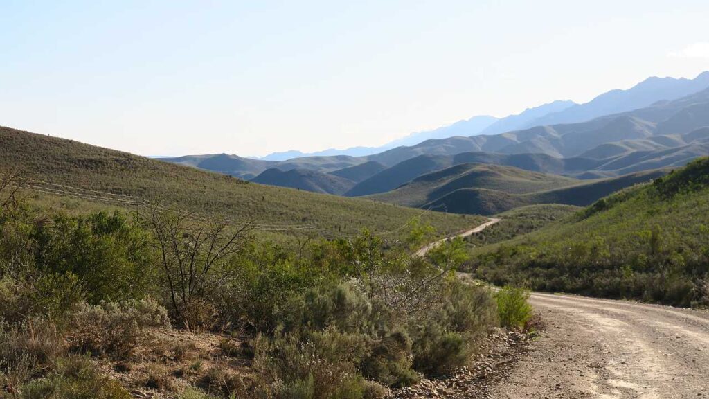 Road between Kruis River Rd and R328